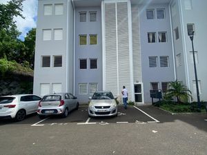 Location T3 - 880 EUR Les Abymes.