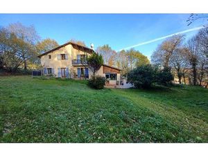 Maison Saint-Astier 242 m² T-8 à vendre  349 800 €