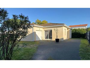 AU CALME - Maison récente de plain-pied avec garage