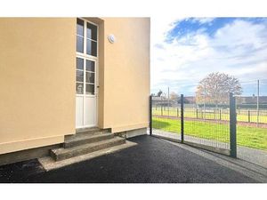 Location appartement  76 m² T-3 à Hauterive  500 €