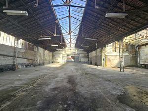 Spécial investisseur ! Immeuble de 1000m2 avec de nombreuses pl