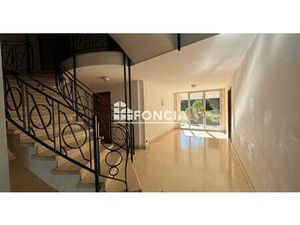 Superbe appartement traversant – Luminosité exceptionnelle – Terrasses & grand garage