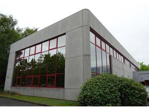 Locaux mixtes de 3045m²