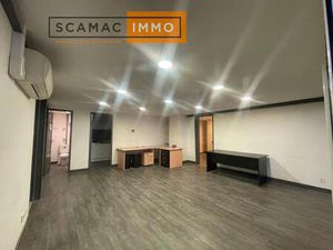 Local d'activités de 523m²