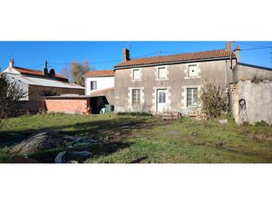 Maison à vendre 2 pièces avec le grenier aménageable LOUIN (79)