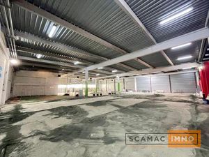 Local d'activités de 2140m²