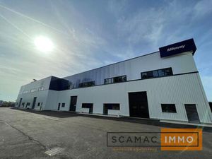 Local d'activités de 1189m²