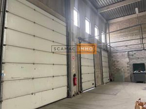 Local d'activités de 835m²