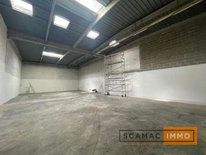 Local d'activités de 582m²