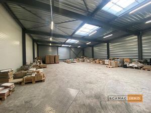 Local d'activités de 200m²