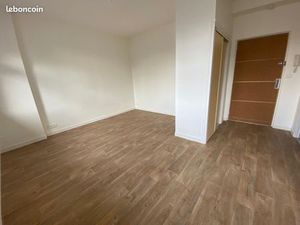 Studio 1 pièce 27 m²