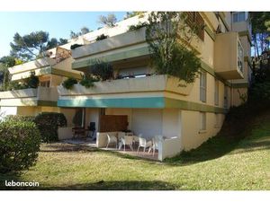 Studio rénové Villeneuve les avignon