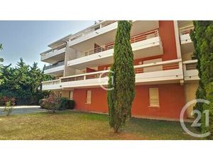 Appartement T3 à louer - 3 pièces - 63 60 m2 - Arles - 13 - PROVENCE-ALPES-COTE-D-AZUR