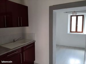 F2 dans maison proche centre ville