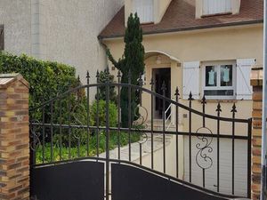 Maison à louer - 5 pièces - 96 21 m2 - Sartrouville - 78 - ILE-DE-FRANCE