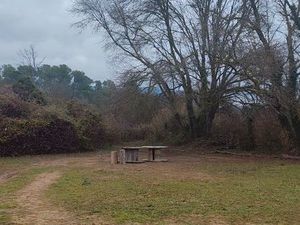 Emplacement à l'année poids lourds aménagé ou camping-car