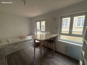 Studio 1 pièce 13 m²