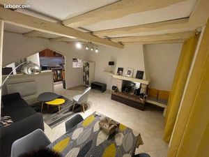 2/3 Pieces coeur de ville avec Parking