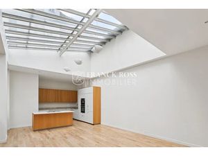 Location duplex 4 pièces 107 m² à Paris 1er (75001)  4 470 €