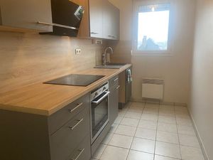 Location appartement 3 pièces 57 m² à Fougères (35300)