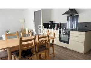 LES ANGLES - Appt RDJ T3 MEUBLE - 58m2 avec garage