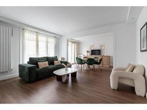 Appartement de 4 pièces de 92 m² situé à Paris