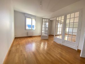 APPARTEMENT T4 CENTRE VILLE