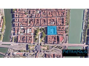 PLACE CARNOT - Studios à la vente