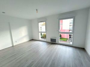 T2 avec balcon et parking à TOURS