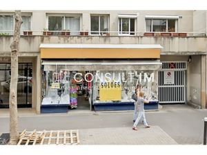 Local commercial de 180m² en location pure