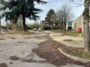 Immobilier Professionnel à vendre Plaisir