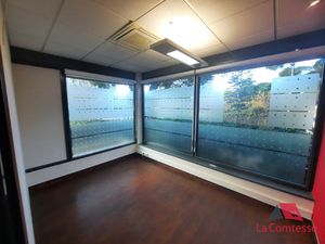 Local Commercial ou Professionnel de qualité avec beaucoup d