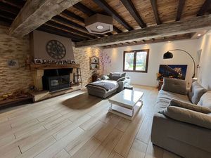 A VENDRE MAISON ATTIGNAT 210 M2 5 PIECES  TERRAIN 2626m2 AVEC PISCINE