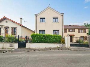 Maison de 4 pièces de 120 m² située à Thiais