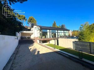 Maison contemporaine 260 m2 avec piscine