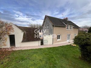 Maison 5 pièces sur un terrain de 1300 m² avec piscine dans le charmant village de Dormell