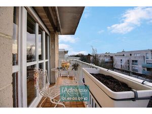 Appartement 3 pièces au pied du métro 14