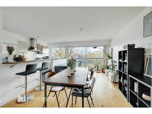 LILLE quartier VAUBAN T3 avec balcon -terrasse  parking et cave