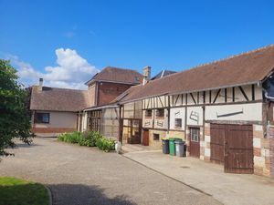 Maison ancienne F6 avec salle de réception