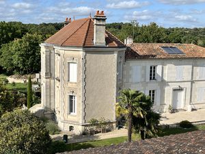 SAINT BRICE MAGNIFIQUE PROPRIETE DOUBLE SALON 5 CHAMBRES BUR