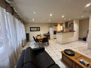 Vente Appartement 3 pièces à Lisieux (14100) : à vendre 3 pièces / 71m² Lisieux