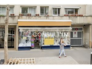 Local commercial de 180m² en location pure