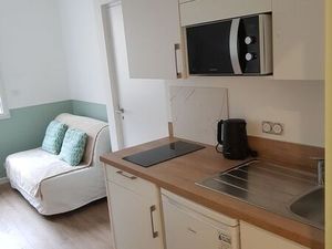 Appartement meublé  idéalement situé  Tours Centre (électricité  internet  eau compris)