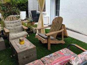 Studio indépendant au rez de jardin d'une maison