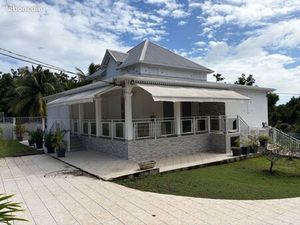 Grande villa de de 7 pièces avec Jardin clôturé