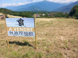 Terrain constructible viabilisé à vendre