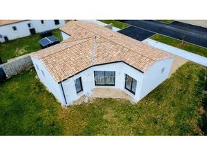 Maison traditionnelle de 77 m² à Mauze-Sur-Le-Mignon