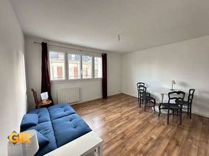 Location Appartement 2 pièces à Rennes (35000) : à louer 2 pièces / 40m² Rennes