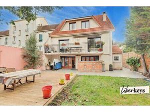 Maison familiale de 6 pièces - 238 m2 - Quartier de Fleurs