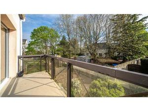 Nantes - Rte de Ste Luce : T3 en duplex avec balcon et parking